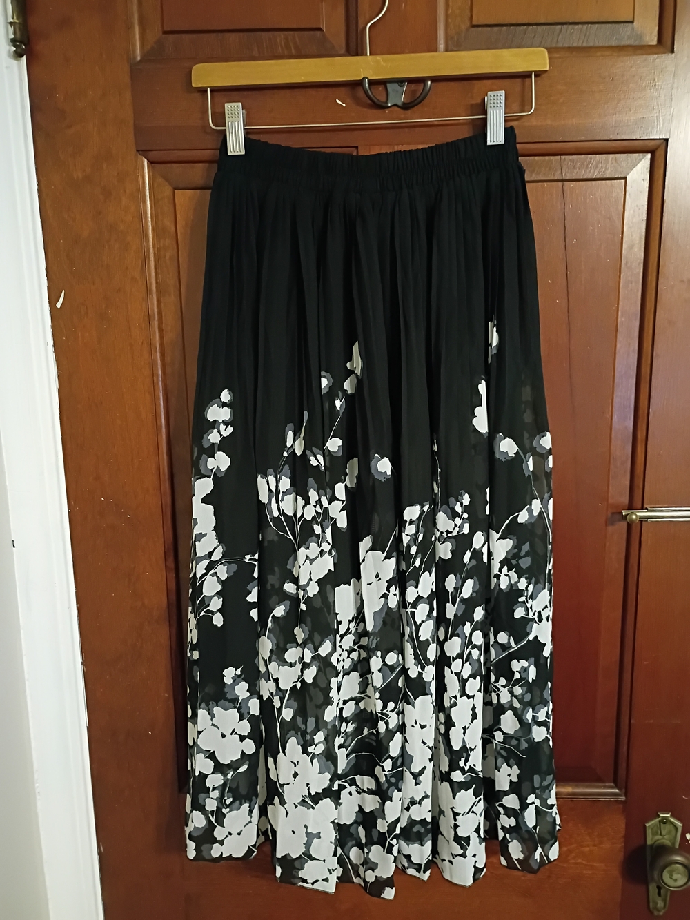 Black and White Floral Maxi Skirt - Women size S